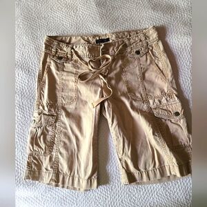 EXPRESS TAN CARGO SHORTS SIZE 8